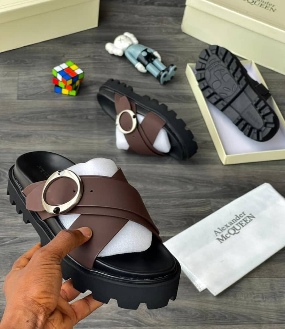 Alexander McQueen Men’s Brown Leather Crossover Strap Sandals – Chunky Sole Alexander McQueen Men’s Brown Leather Crossover Strap Sandals – Chunky Sole