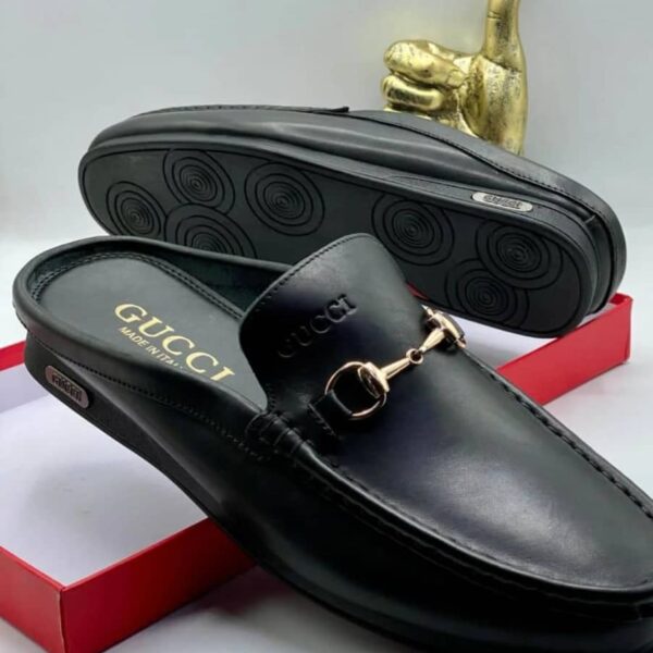 Gucci Men’s Black Leather Horsebit Mules – Iconic Luxury Slip-On Footwear