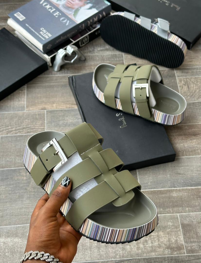 Hermès Men’s Chypre Sandals – Green Calfskin Luxury Footwear Hermès Men’s Chypre Sandals – Green Calfskin Luxury Footwear