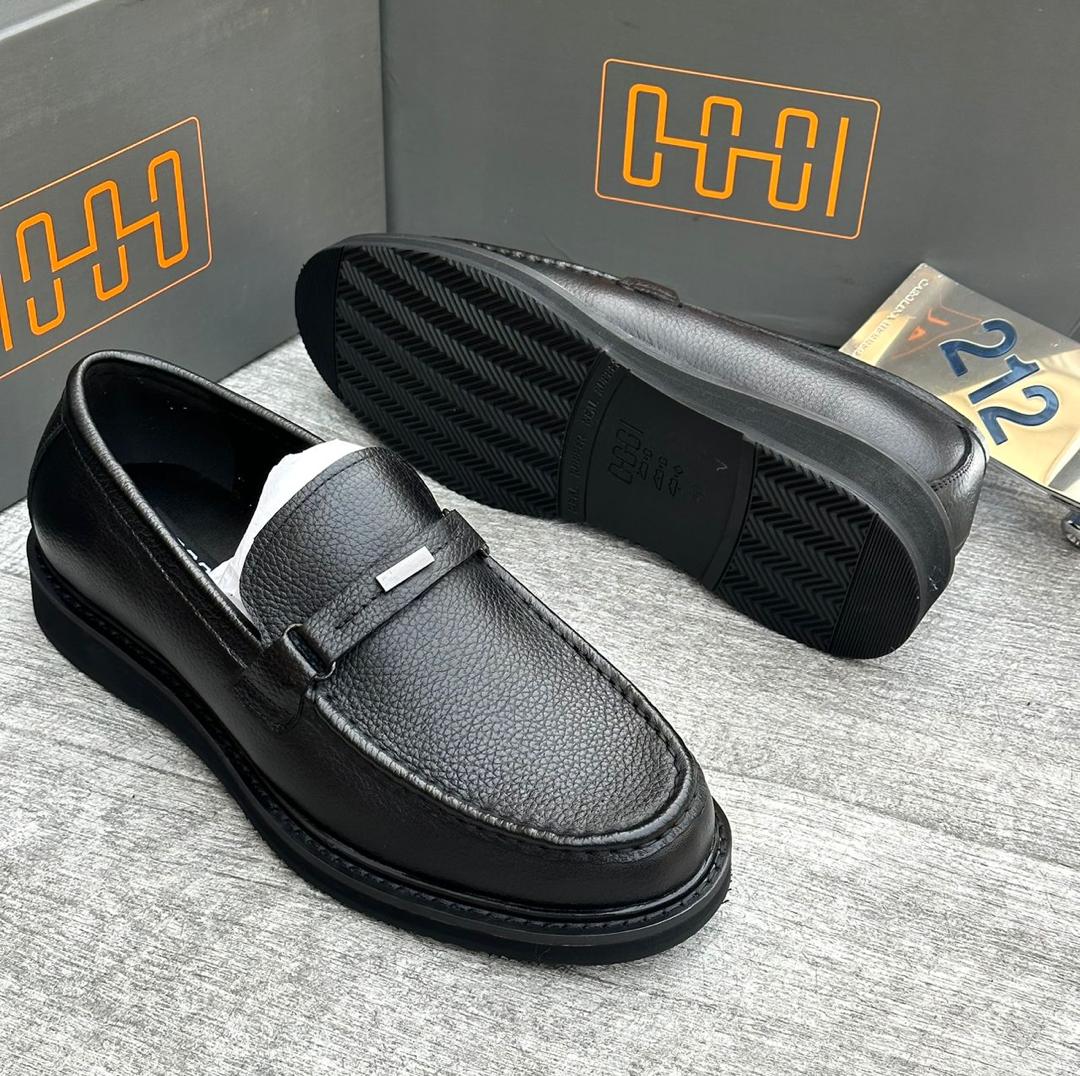 Logo Men’s Black Leather Loafers – Classic Everyday Footwear Logo Men’s Black Leather Loafers – Classic Everyday Footwear