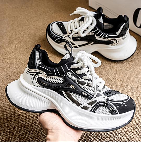 Men’s Black & White Thick-Soled Fashion Sneakers – Trendy Streetwear Footwear Men’s Black & White Thick-Soled Fashion Sneakers – Trendy Streetwear Footwear