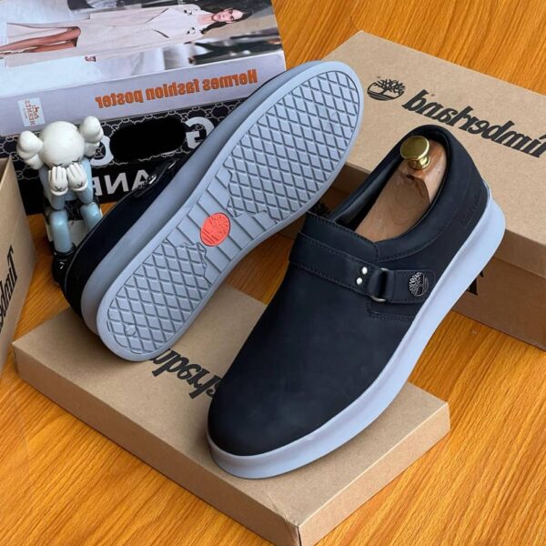 Timberland Men’s Black Flat Shoes – Classic Everyday Footwear
