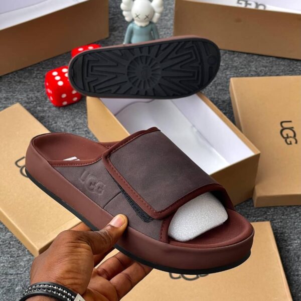 UGG Men’s Solano Slide Sandals – Brown Comfort Slides