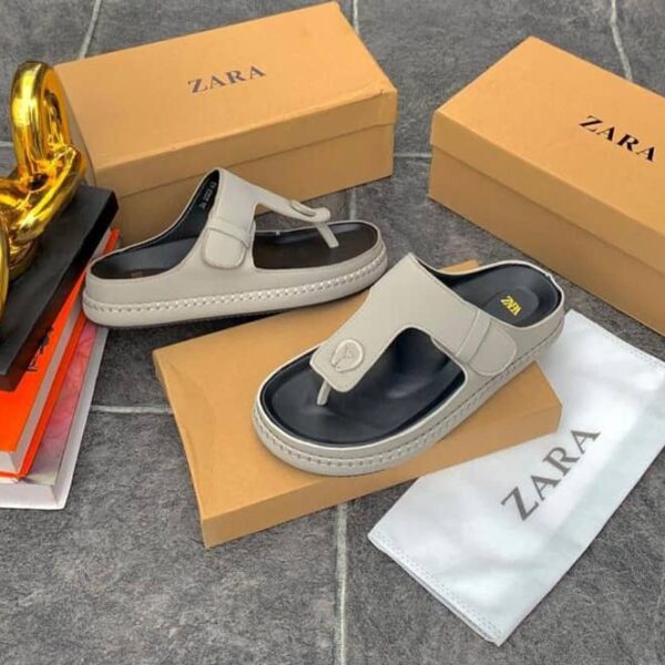Zara Men’s Light Gray Slippers – Casual Comfort Footwear