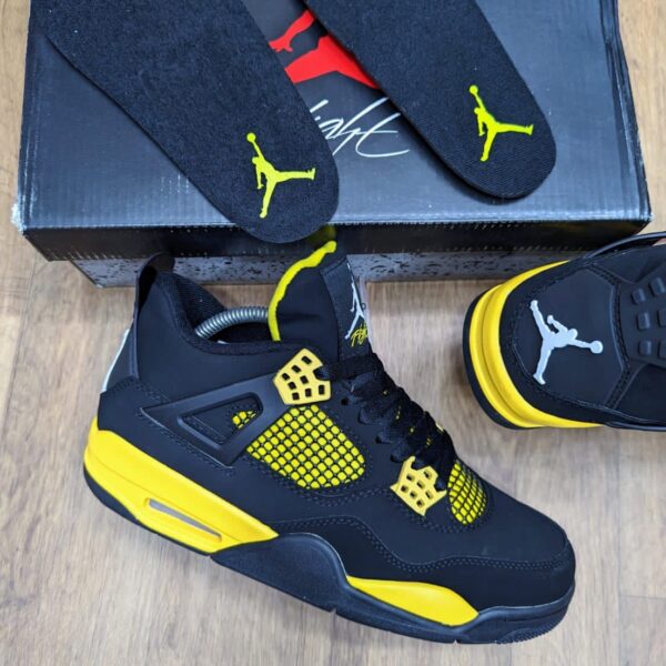 Nike Air Jordan 4 Retro "Thunder" (2023 Edition)