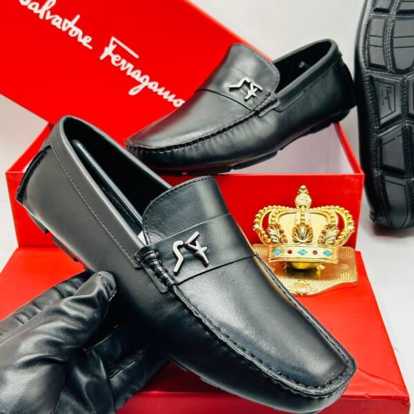 Salvatore Ferragamo Men’s Black Leather Moccasin Loafers