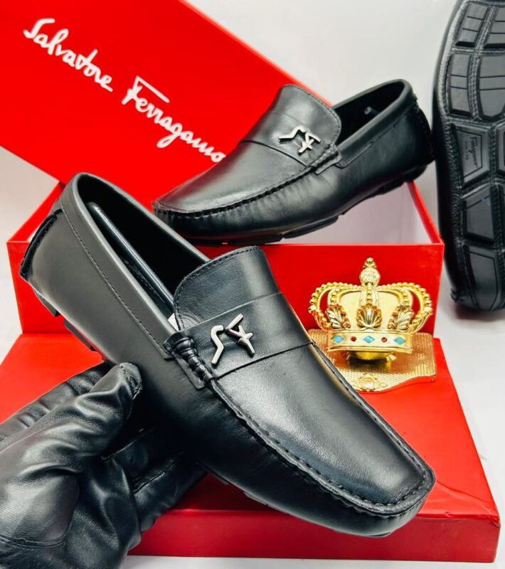 Salvatore Ferragamo Men’s Black Leather Moccasin Loafers