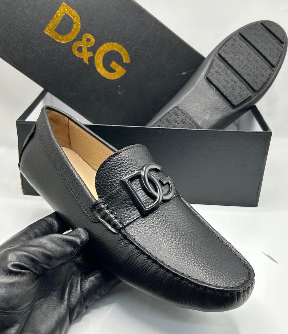 Dolce & Gabbana DG Logo Pebbled Leather Loafers Dolce & Gabbana DG Logo Pebbled Leather Loafers