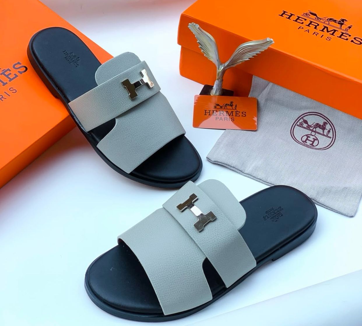 Premium Italian Leather Slides – Designer-Inspired Hermes Paris Style Sandals for Men Premium Italian Leather Slides – Designer-Inspired Hermes Paris Style Sandals for Men