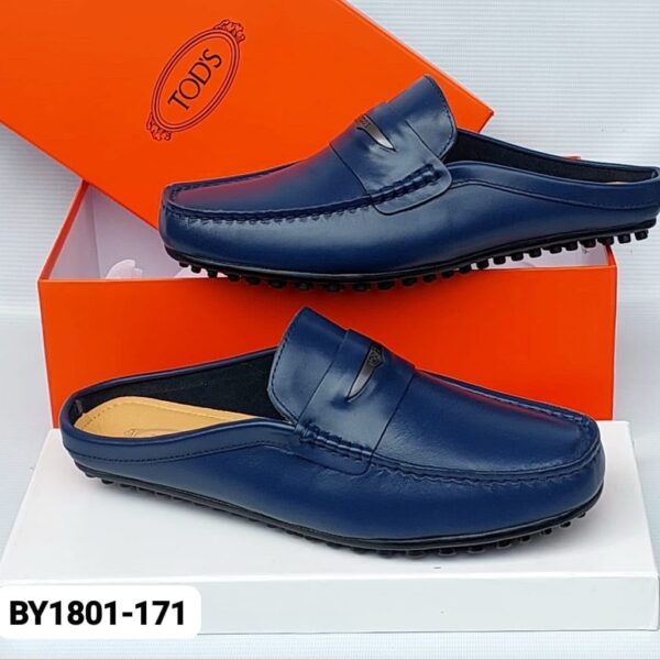 Tod’s blue half shoes
